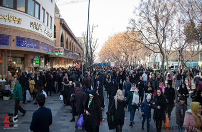 تصویر همراه نوشتهٔ پیاده راه 15خرداد تهران